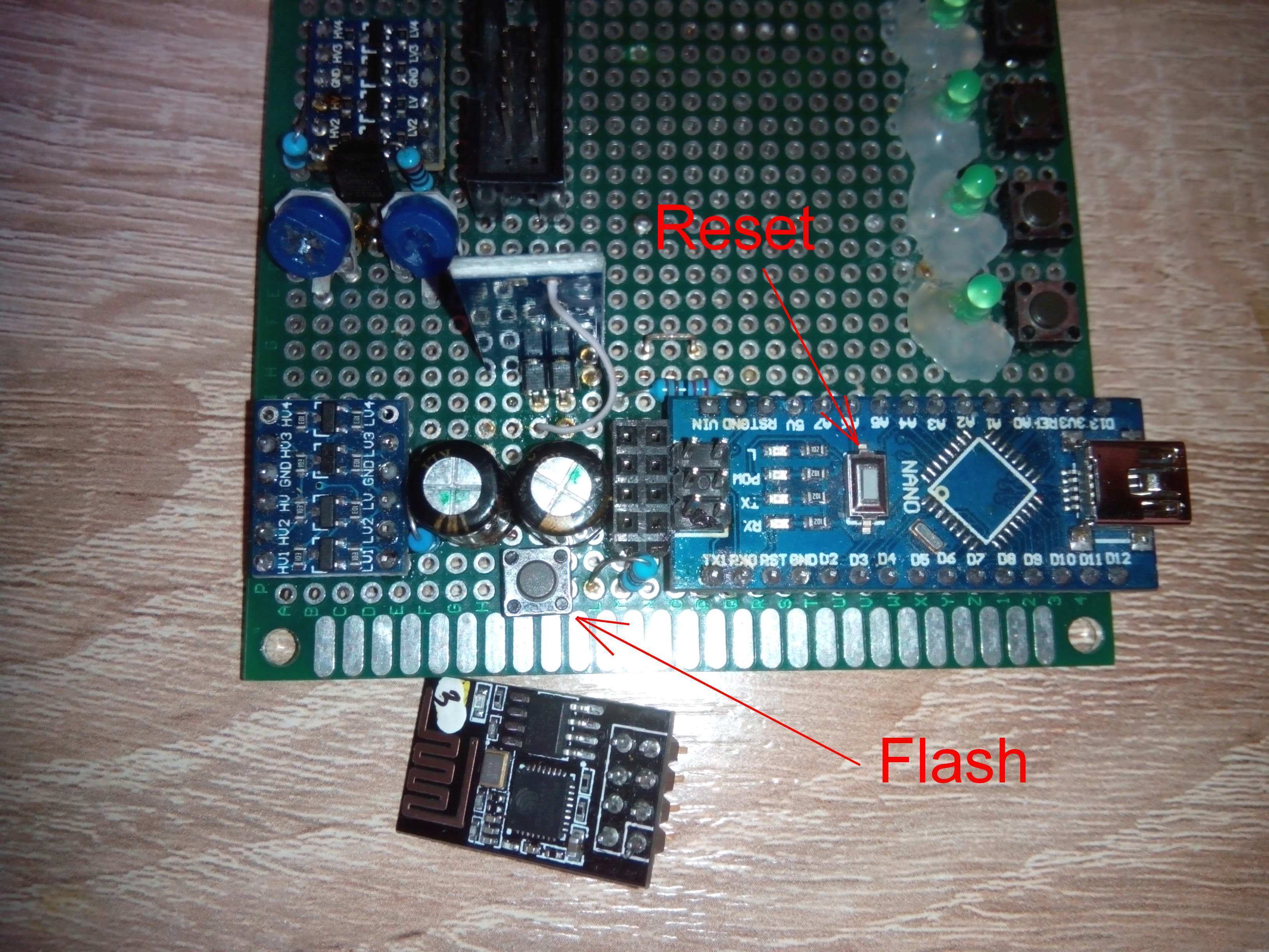 Программирование WiFi модуля ESP8266 (esp-01) Программирование WiFi модуля ESP8266 (esp-01)